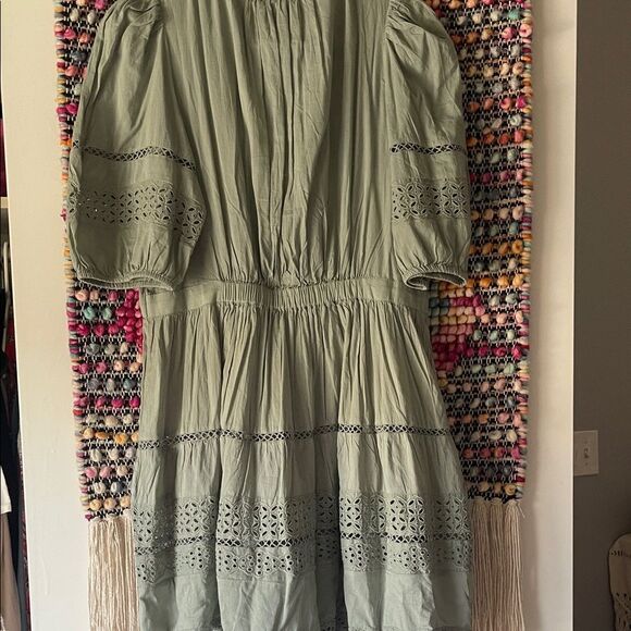 GAP Women's Sage Green Eyelet Dress - Picture 7 of 8